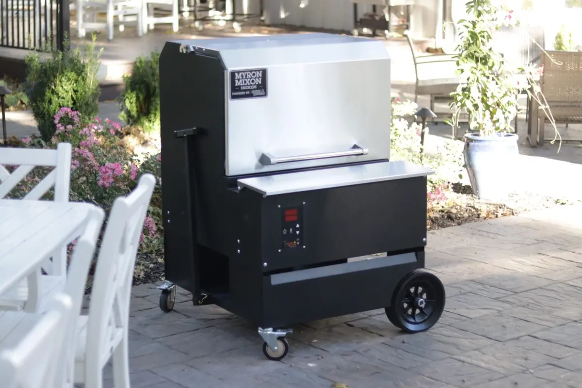 Myron Mixon Barq Generation 3.0 2400 Pellet Grill 1