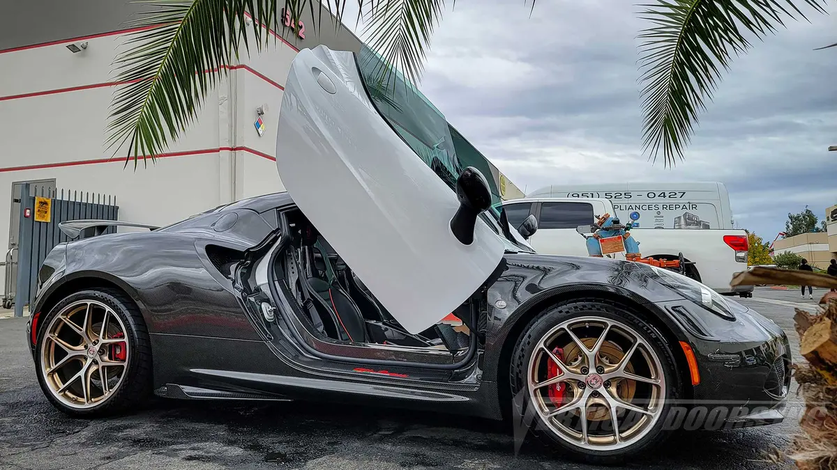 Vertical Doors Kit Compatible Alfa Romeo 4C 2013-2020 1
