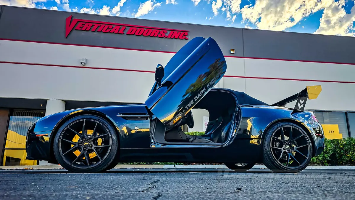 Vertical Doors Kit Compatible Aston Martin Vantage 2006-2018 1
