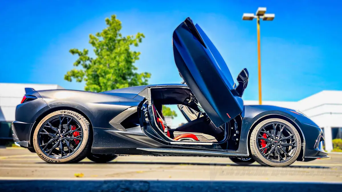 Vertical Doors Kit Compatible Chevrolet Corvette C8 2020-2026 1