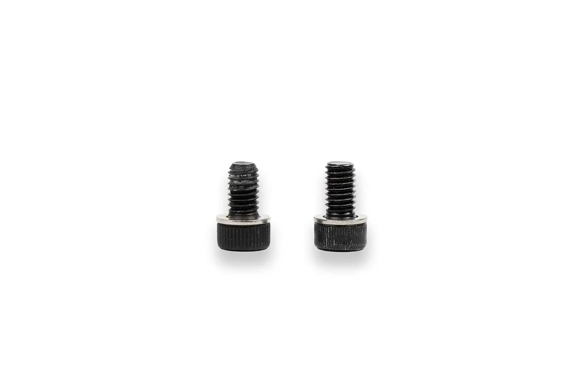 Dropout Bolts Drive Side 1