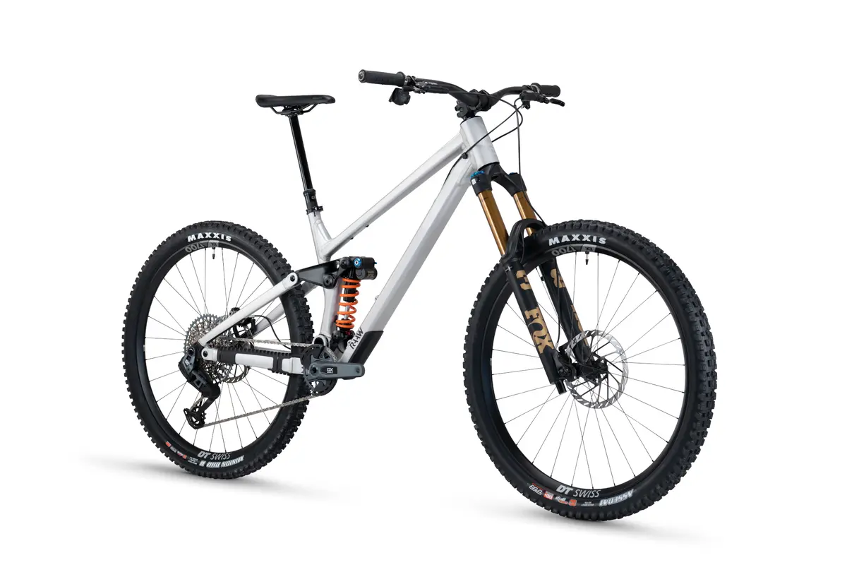 Madonna V3.2 Fox Factory Complete Bike 4