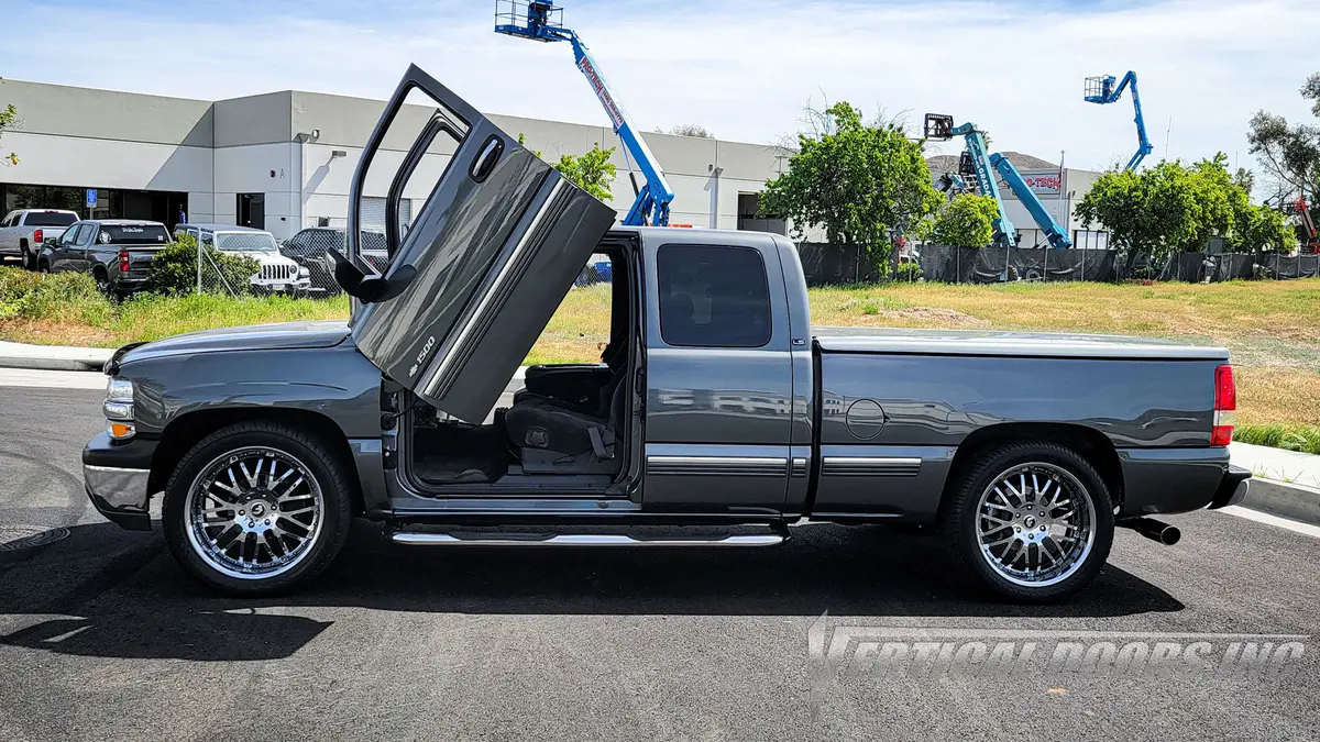 Vertical Doors Kit Compatible Chevrolet Silverado 1999-2006 1