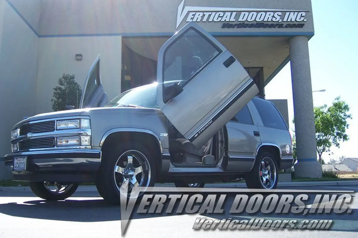 Vertical Doors Kit Compatible Chevrolet Tahoe 2000-2006 1