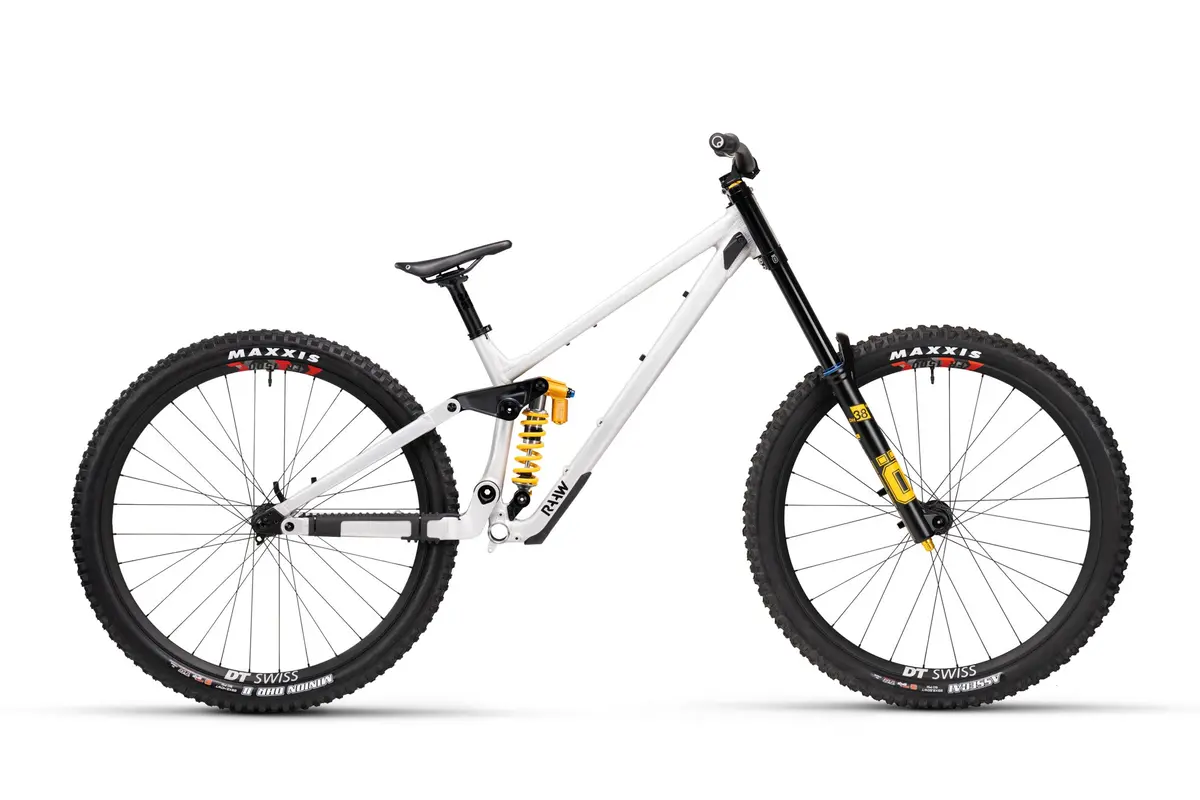 Yalla!! V2 Öhlins Rolling Chassis 1