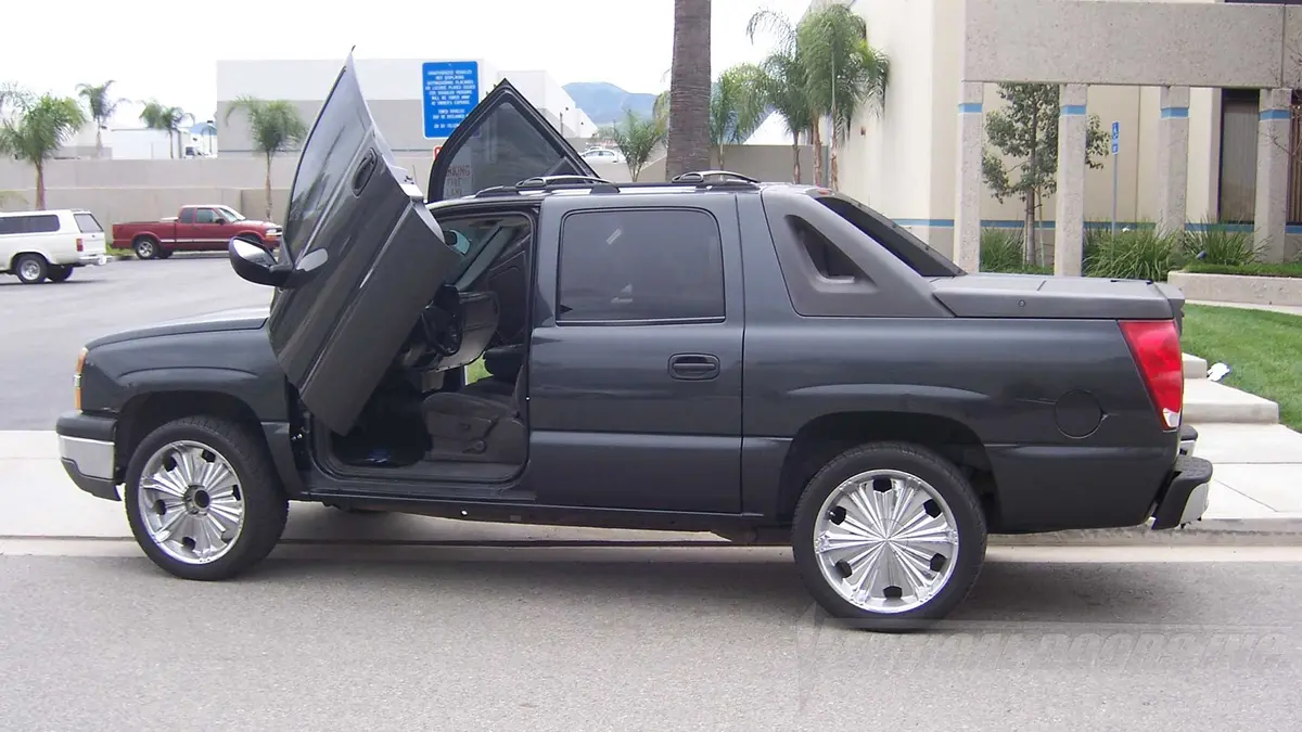 Vertical Doors Kit Compatible Chevrolet Avalanche 2003-2006 1