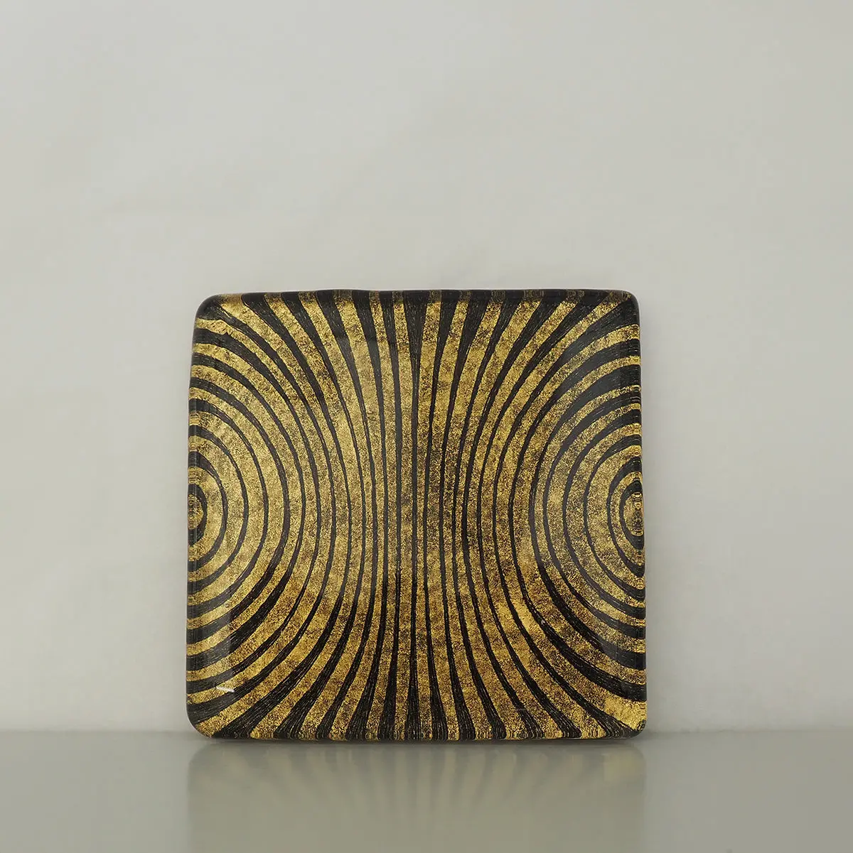 Formella Strisce Oro 1