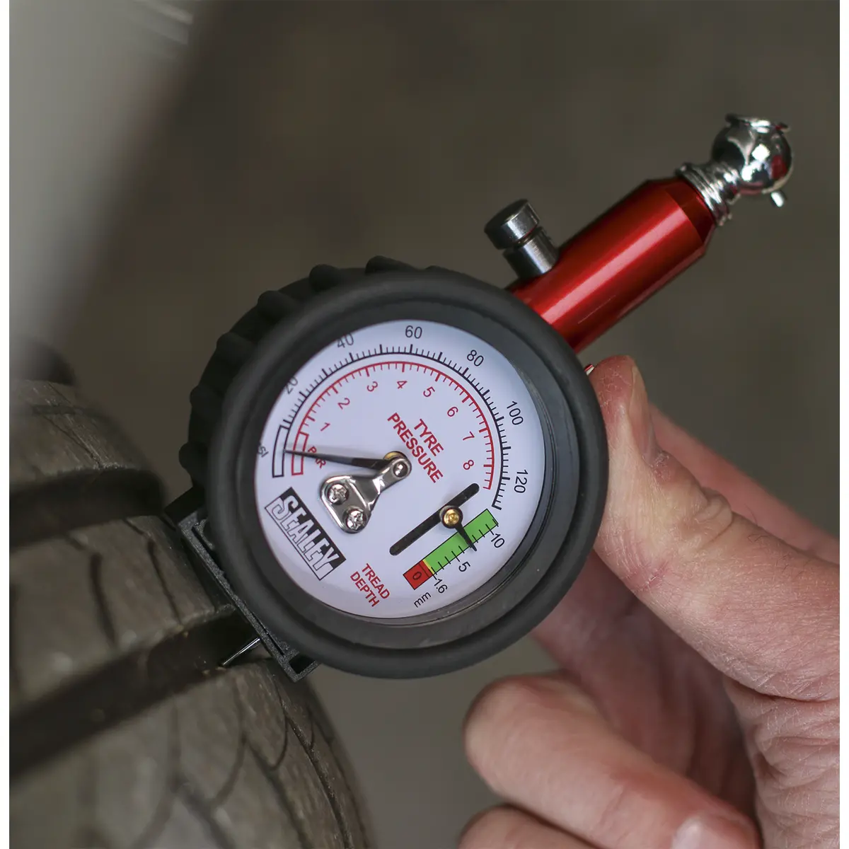 Sealey Tyre Pressure Gauge With Tyre Tread Depth Gauge 0-8Bar(0-120Psi) Tstpdg01 2
