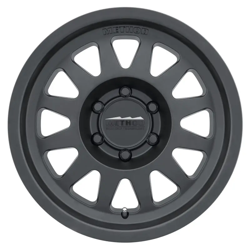 Method Mr704 Off-Road Wheel – 17X8.5", 6X5.5" Bolt Pattern, Zero Offset, 106.25Mm Centerbore, Matte Black 1